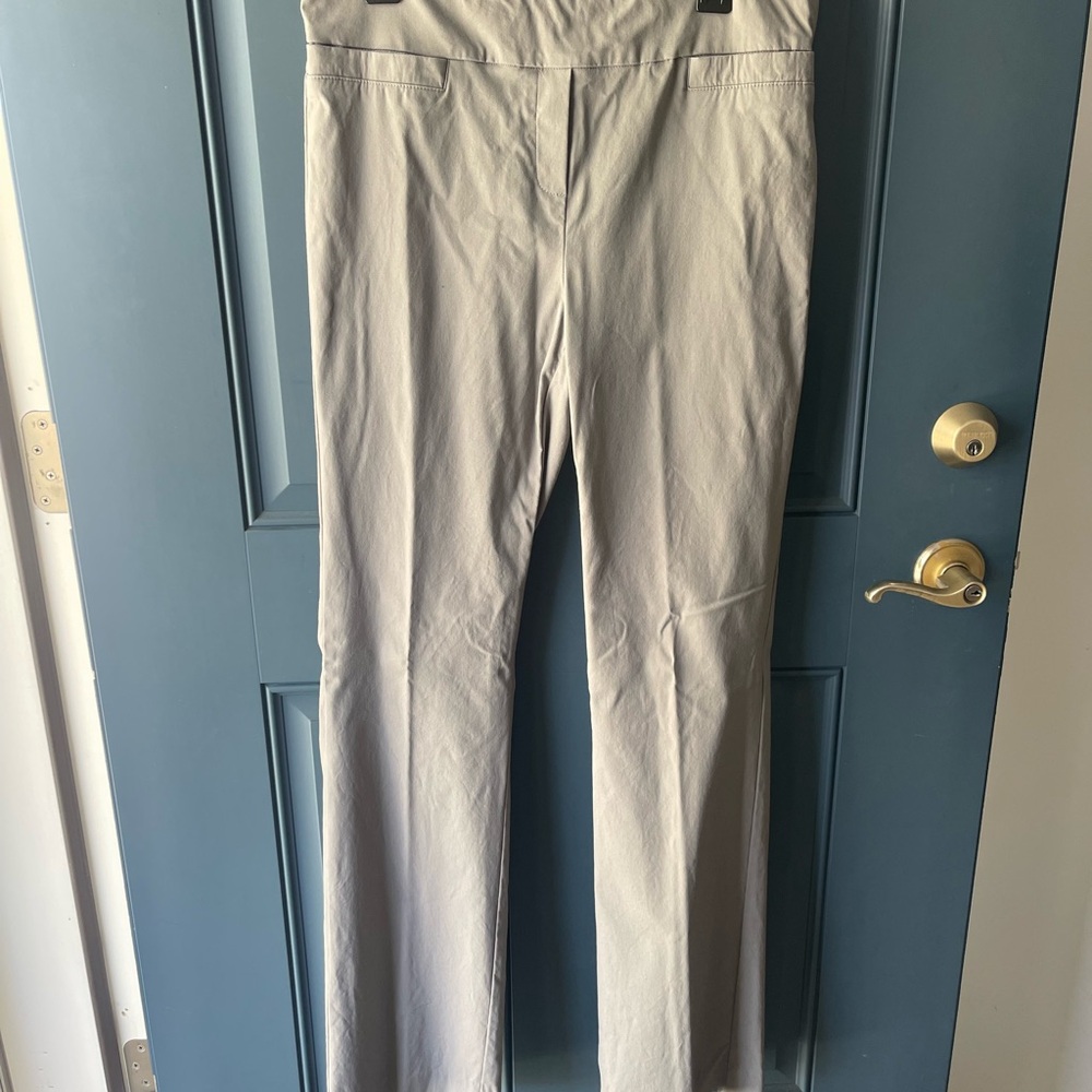 Women's Straight Leg Pants in Gray